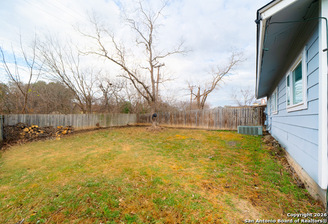 Image 15 of 20 For 6131 Valley Bay Dr