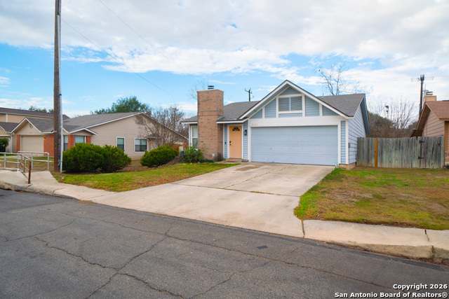 Image 2 of 20 For 6131 Valley Bay Dr