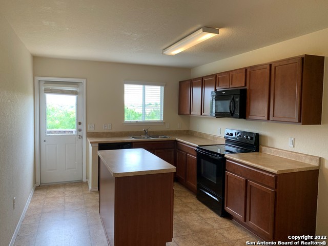 Image 5 of 8 For 3423 Bisley Pass