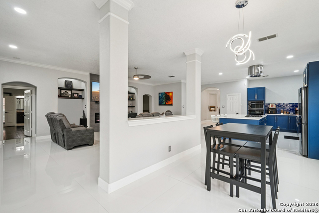 Listing photo id 9 for 3318 Calhoun Cove