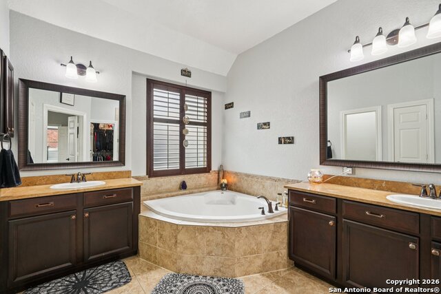 Listing photo id 24 for 3318 Calhoun Cove