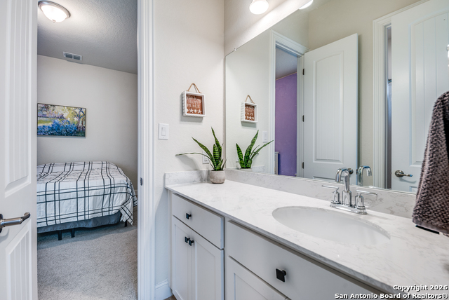 Image 18 of 26 For 110 Stablewood Ct