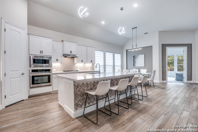 Image 5 of 26 For 110 Stablewood Ct