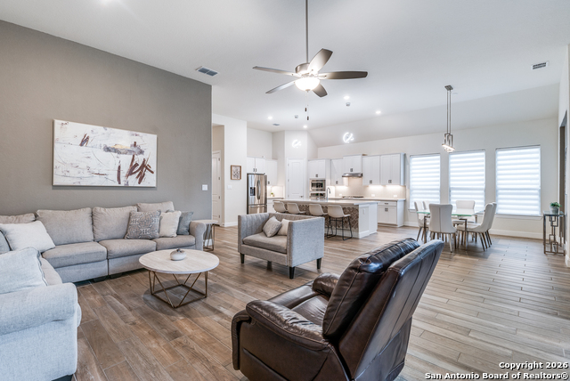 Image 8 of 26 For 110 Stablewood Ct