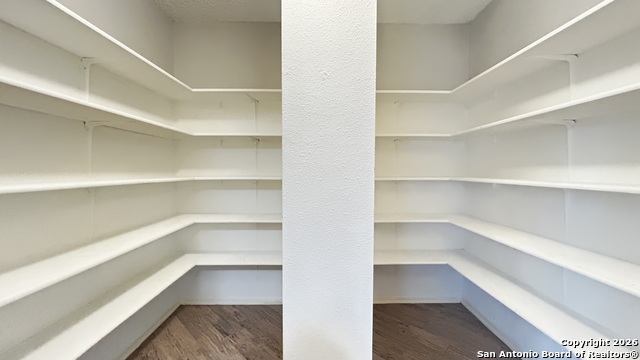 Image 13 of 31 For 4926 Corian Well Dr