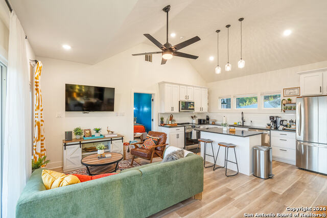 Image 10 of 49 For 460 Stenen Dr.