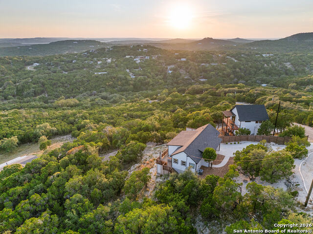 Image 2 of 49 For 460 Stenen Dr.