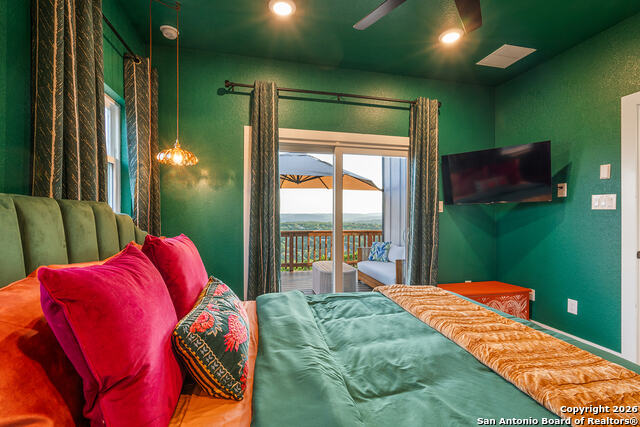 Image 28 of 49 For 460 Stenen Dr.