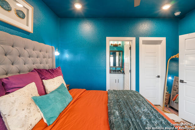 Image 38 of 49 For 460 Stenen Dr.