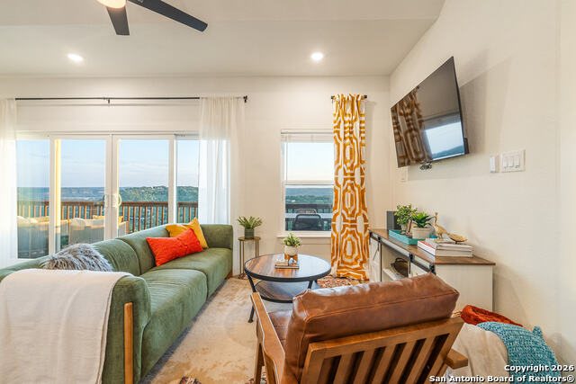 Image 7 of 49 For 460 Stenen Dr.