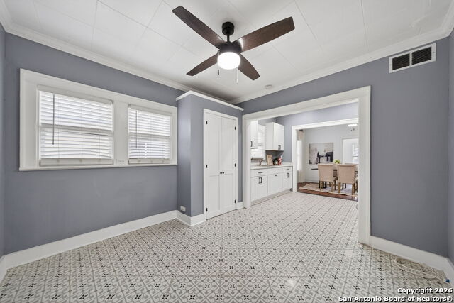 Listing photo id 15 for 306 Walton Ave