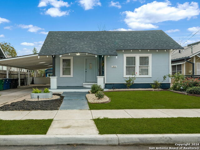 Listing photo id 0 for 306 Walton Ave