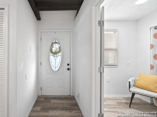 Listing photo id 23 for 306 Walton Ave