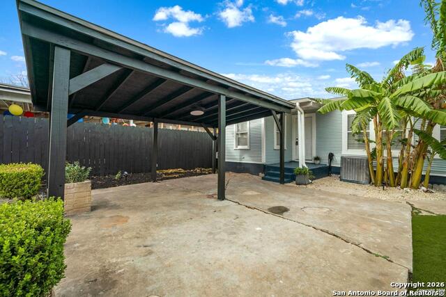 Listing photo id 33 for 306 Walton Ave