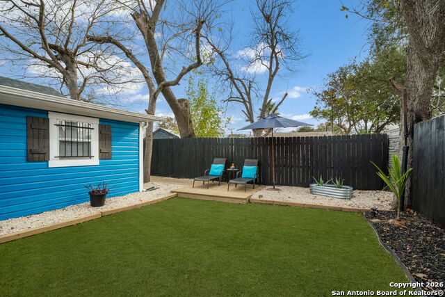 Listing photo id 38 for 306 Walton Ave