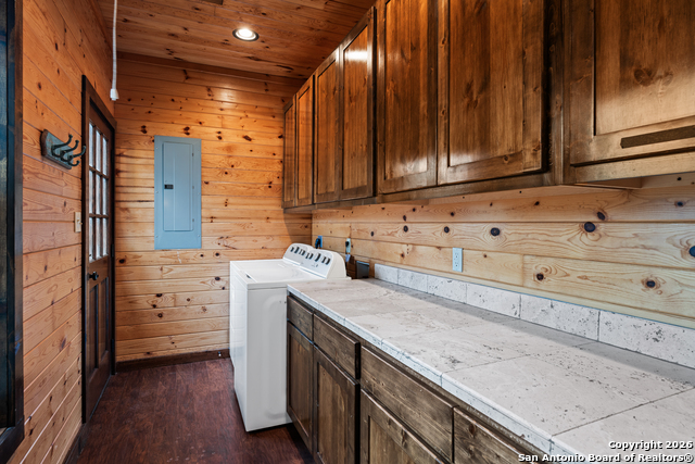 Image 11 of 47 For 1539 River Road