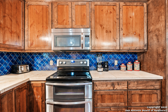 Image 19 of 47 For 1539 River Road