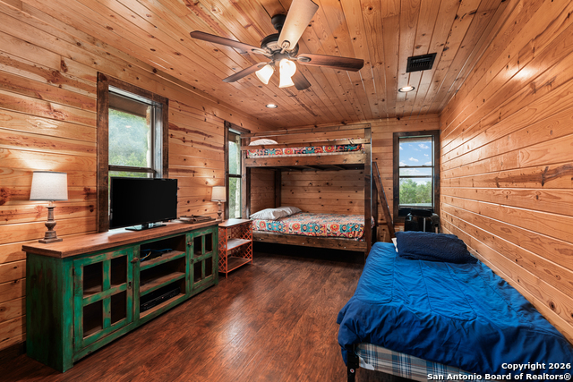 Image 29 of 47 For 1539 River Road