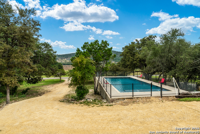 Image 41 of 47 For 1539 River Road