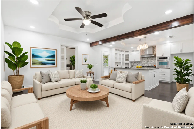 Image 11 of 38 For 4443 Palace  