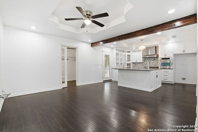 Image 12 of 38 For 4443 Palace  