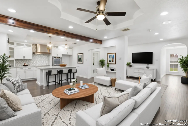 Image 15 of 38 For 4443 Palace  