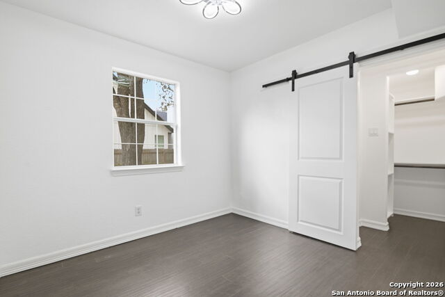 Image 22 of 38 For 4443 Palace  