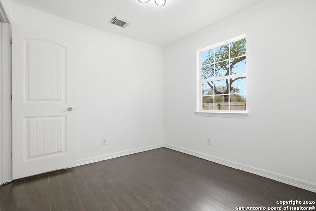 Image 23 of 38 For 4443 Palace  