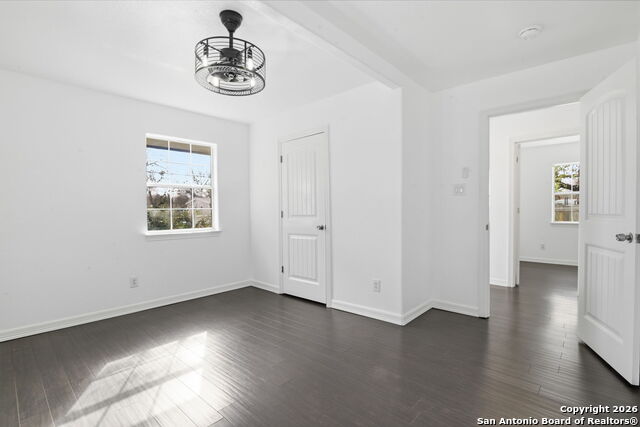 Image 27 of 38 For 4443 Palace  