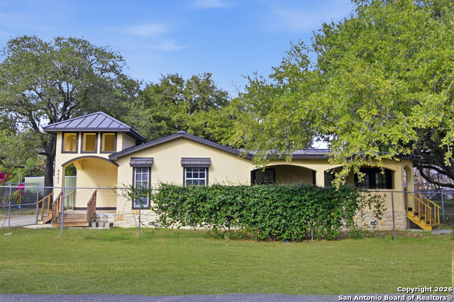 Image 3 of 38 For 4443 Palace  