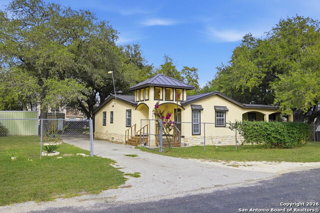 Image 4 of 38 For 4443 Palace  