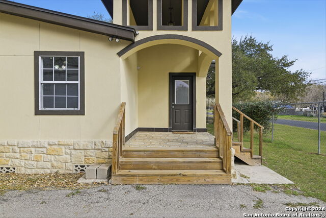 Image 5 of 38 For 4443 Palace  