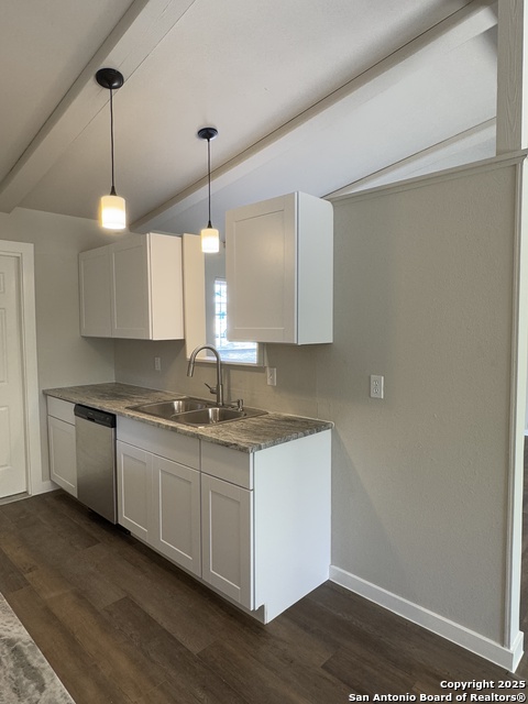 Image 10 of 27 For 106 Woodview