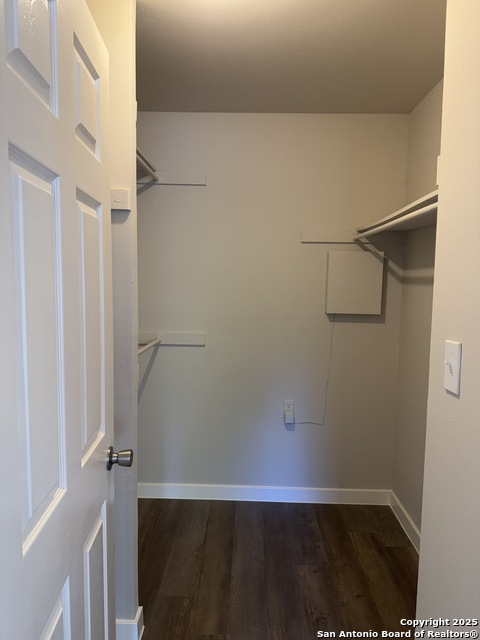 Image 15 of 27 For 106 Woodview