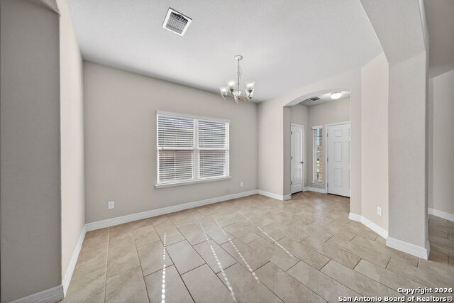 Listing photo id 13 for 1314 Begonia Bluff