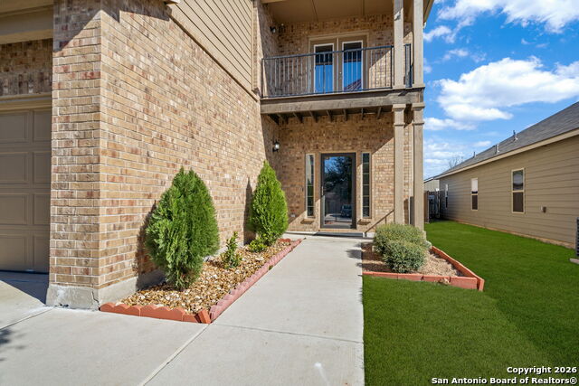 Listing photo id 1 for 1314 Begonia Bluff