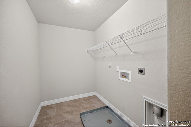 Listing photo id 30 for 1314 Begonia Bluff