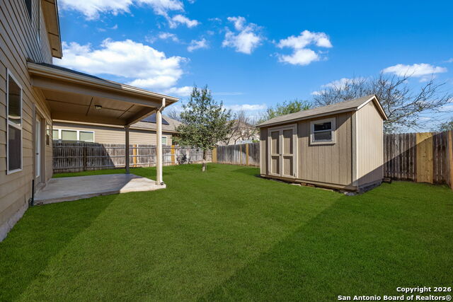 Listing photo id 33 for 1314 Begonia Bluff