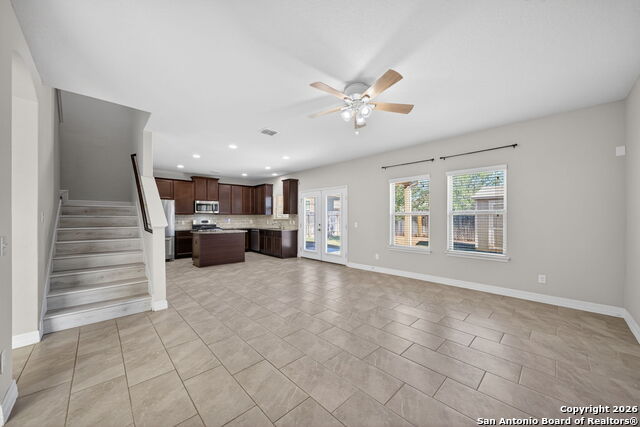 Listing photo id 3 for 1314 Begonia Bluff