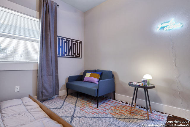 Image 18 of 37 For 1917 Huisache W