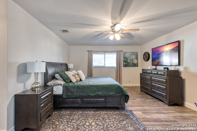 Image 14 of 26 For 614 Moorside