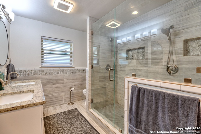 Image 15 of 26 For 614 Moorside