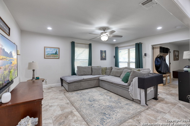 Image 6 of 26 For 614 Moorside