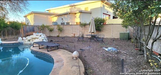 Image 21 of 23 For 7042 Congressional