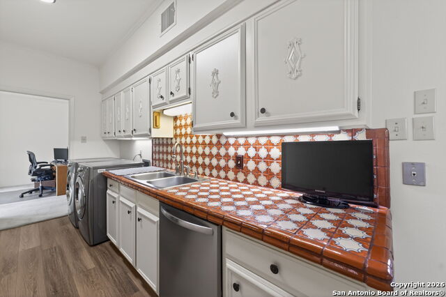 Image 9 of 41 For 3678 Hidden  #1301