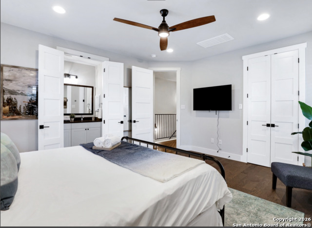 Image 15 of 21 For 311 Evergreen #20 E