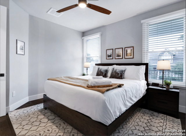 Image 19 of 21 For 311 Evergreen #20 E