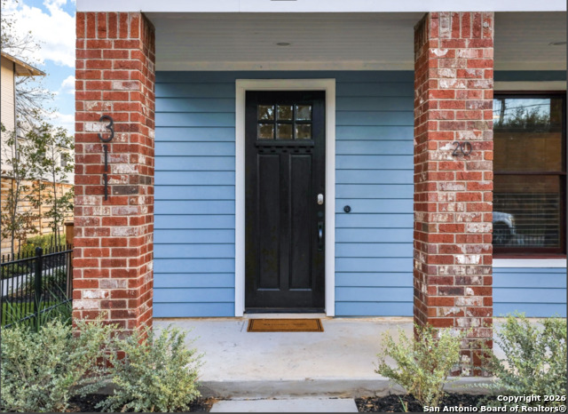 Image 2 of 21 For 311 Evergreen #20 E