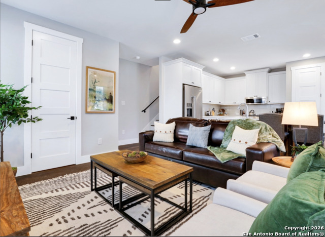 Image 5 of 21 For 311 Evergreen #20 E