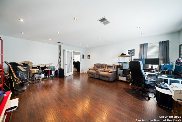 Image 24 of 40 For 1636 Yucca Park